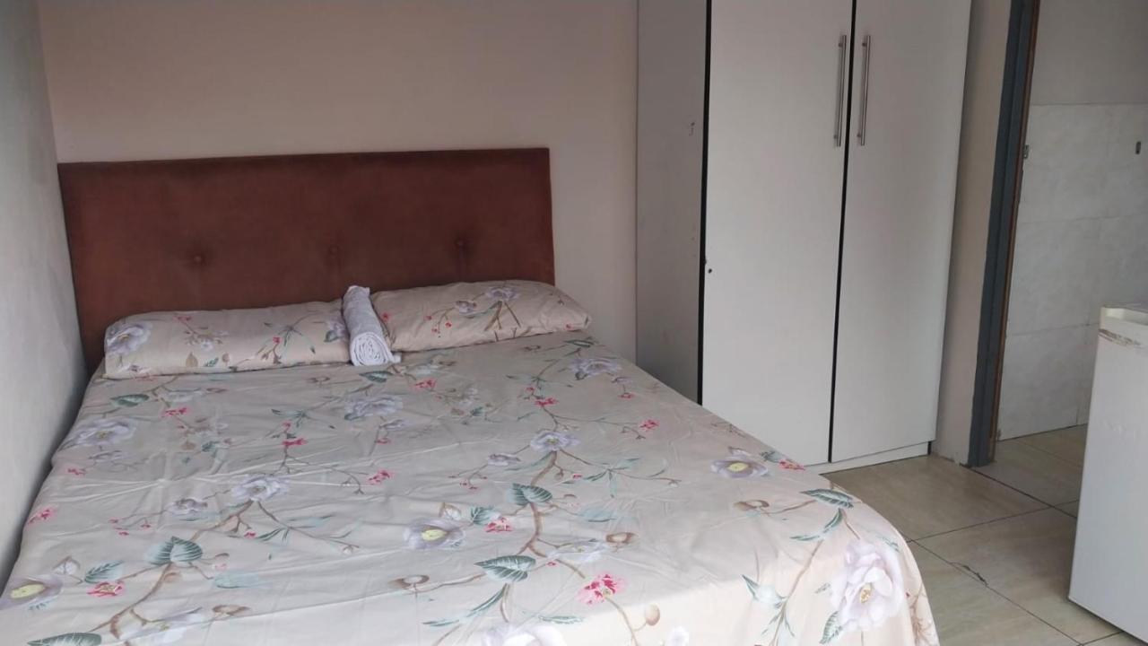 Jay'S Guest House Witbank Bagian luar foto