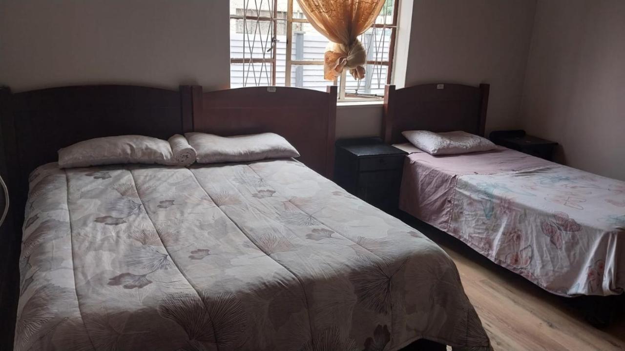 Jay'S Guest House Witbank Bagian luar foto