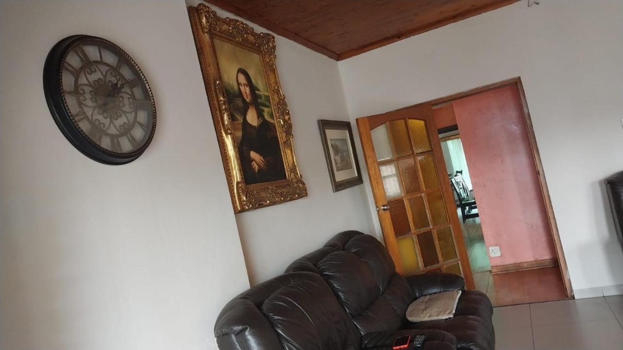Jay'S Guest House Witbank Bagian luar foto
