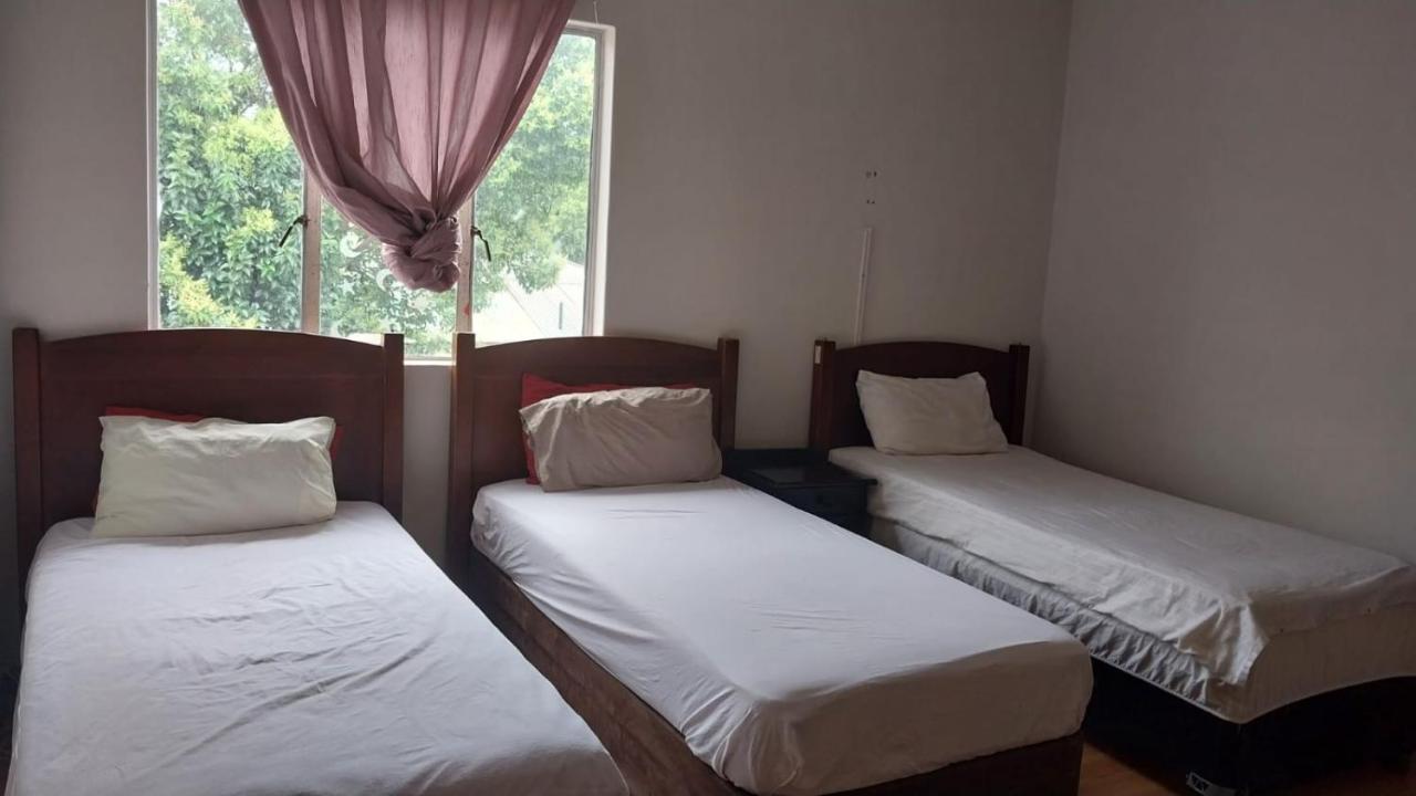 Jay'S Guest House Witbank Bagian luar foto