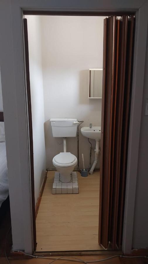 Jay'S Guest House Witbank Bagian luar foto