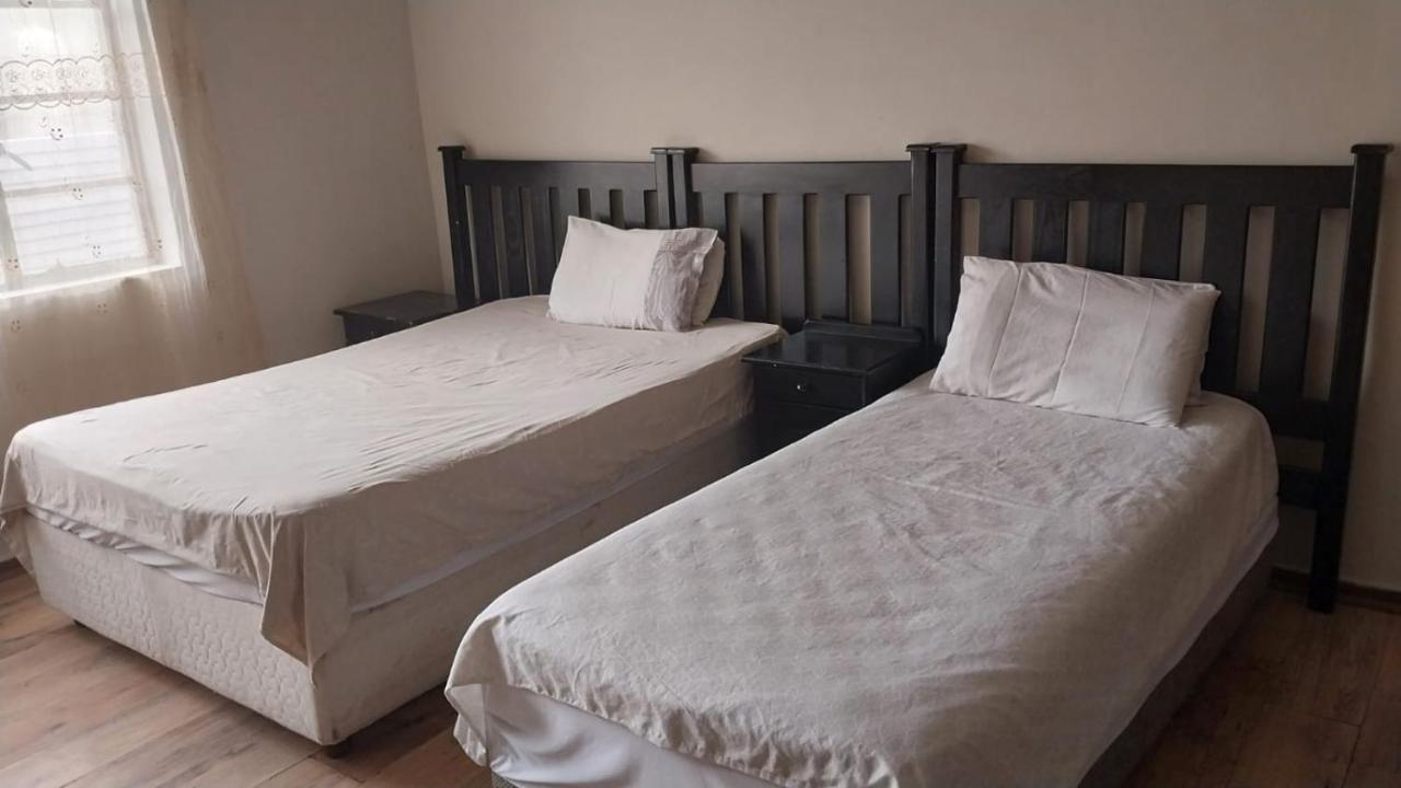 Jay'S Guest House Witbank Bagian luar foto